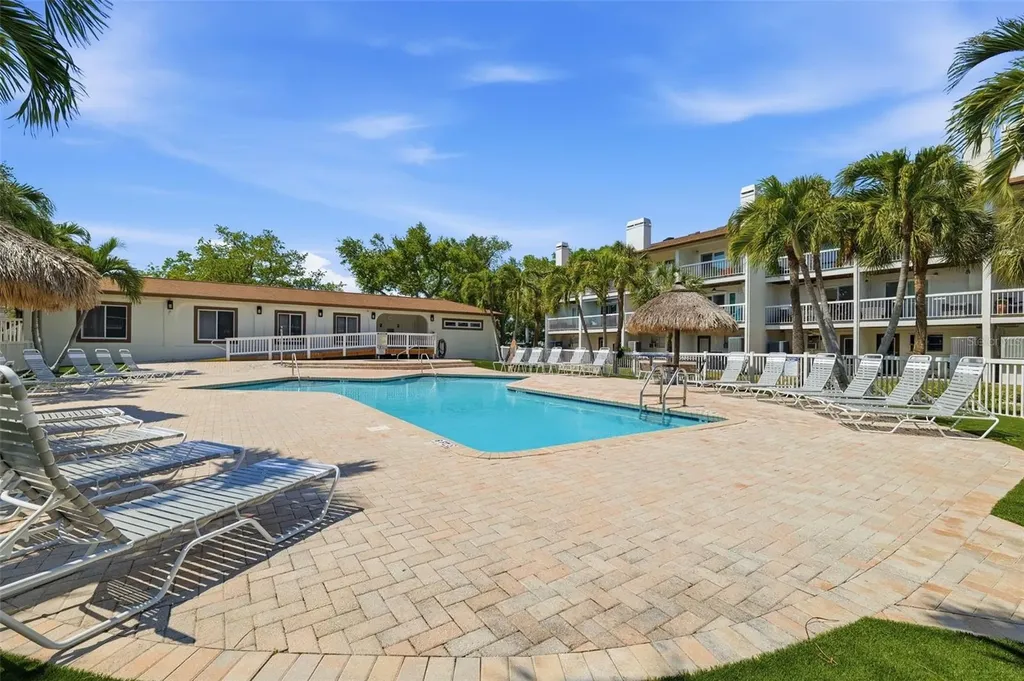 381 Madeira Circle Tierra Verde FL 33715