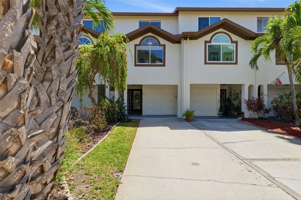 381 Madeira Circle Tierra Verde FL 33715