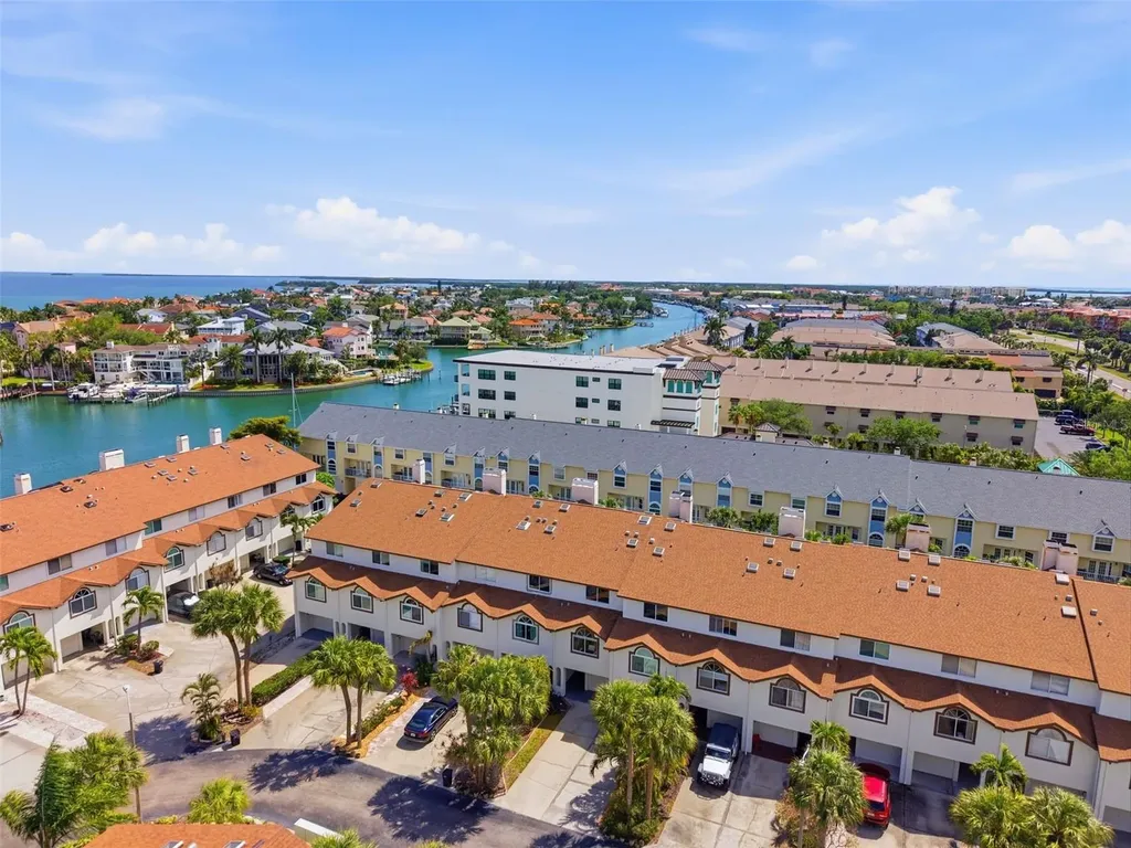 381 Madeira Circle Tierra Verde FL 33715