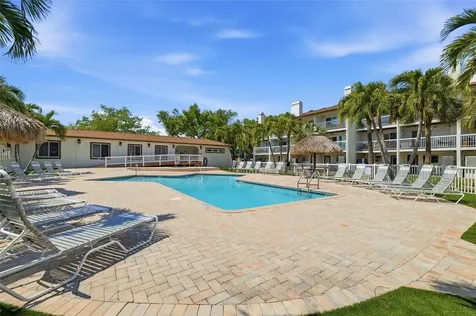 381 Madeira Circle Tierra Verde FL 33715
