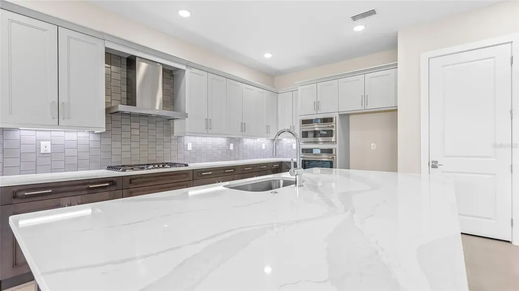 18225 Cresswind Terrace Lakewood Ranch FL 34211