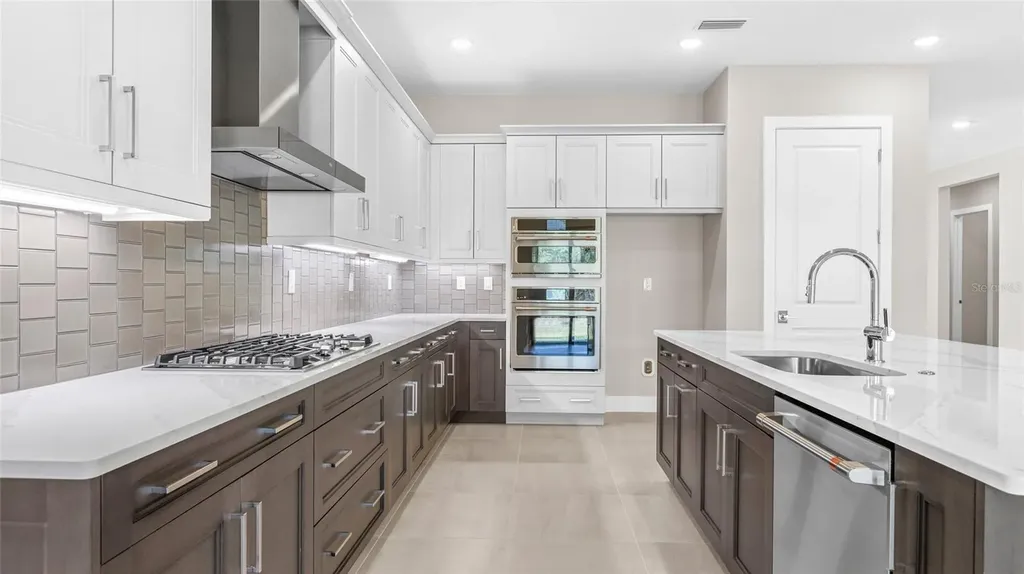 18225 Cresswind Terrace Lakewood Ranch FL 34211