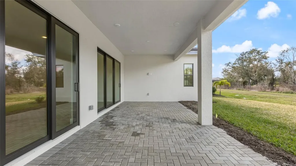 18225 Cresswind Terrace Lakewood Ranch FL 34211