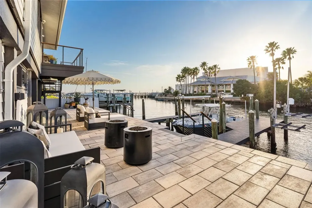 439 Causeway Boulevard Dunedin FL 34698