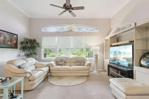 5607 Sir Churchill Drive Leesburg FL 34748