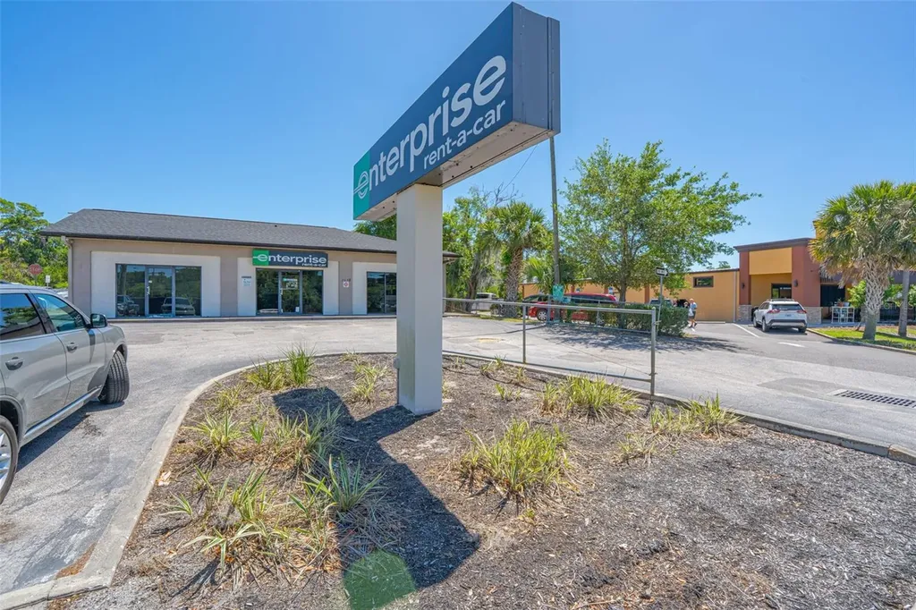 2055 S Woodland Boulevard Deland FL 32720