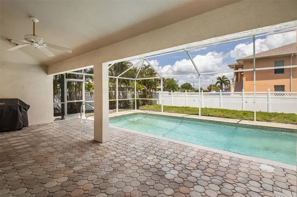5333 SW 16th Place Cape Coral FL 33914