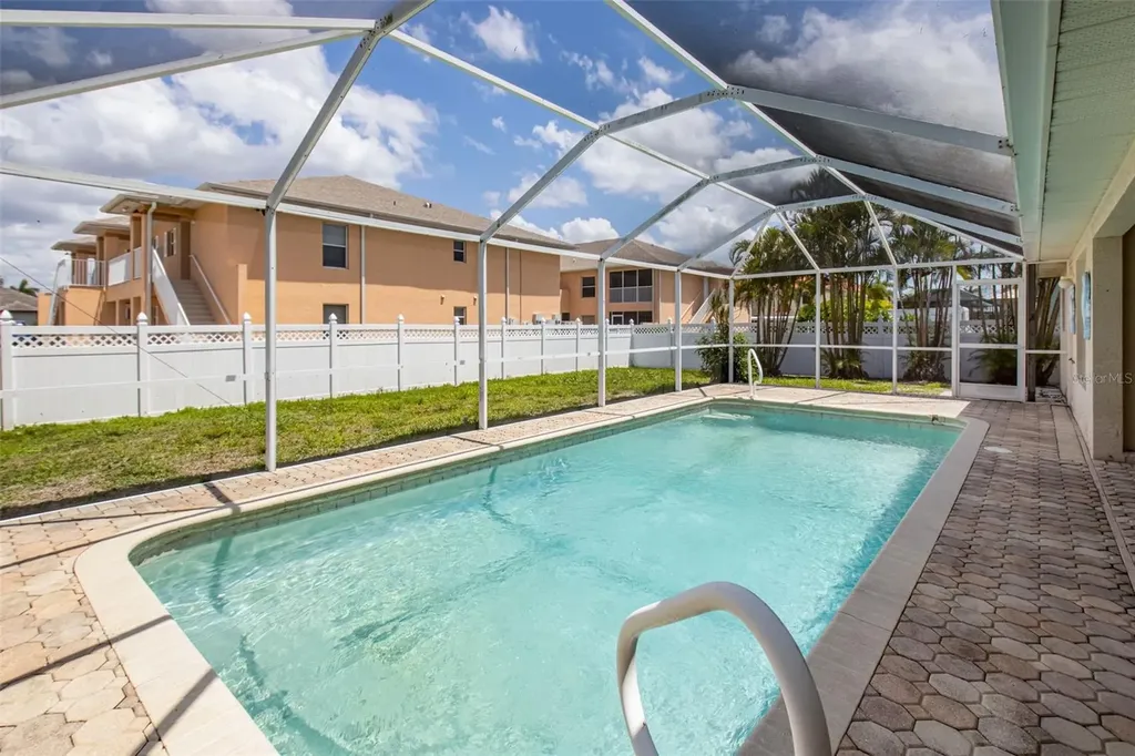 5333 SW 16th Place Cape Coral FL 33914