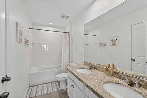 1181 Lakeshore Breeze Place Kissimmee FL 34747