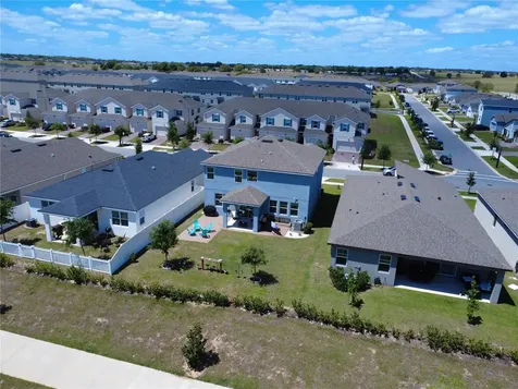 1181 Lakeshore Breeze Place Kissimmee FL 34747