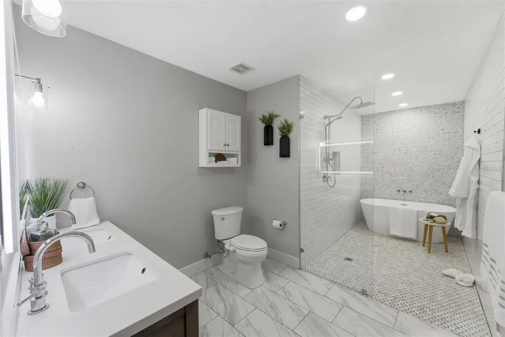 1566 Woodfield Court Lutz FL 33558