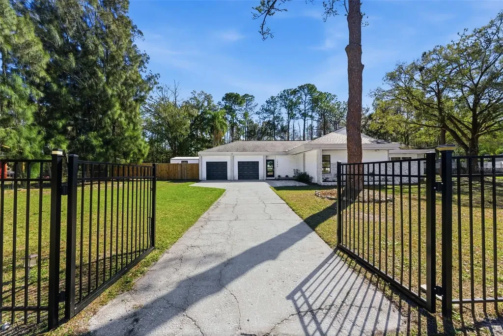 1566 Woodfield Court Lutz FL 33558