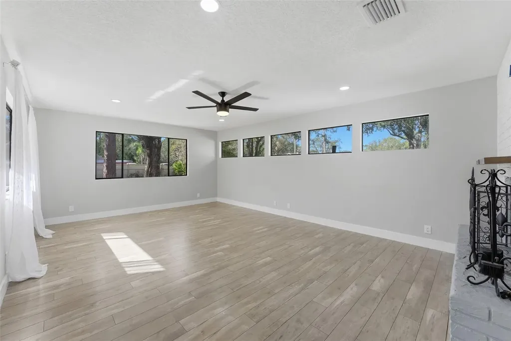 1566 Woodfield Court Lutz FL 33558