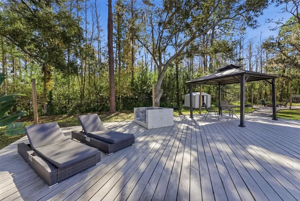 1566 Woodfield Court Lutz FL 33558