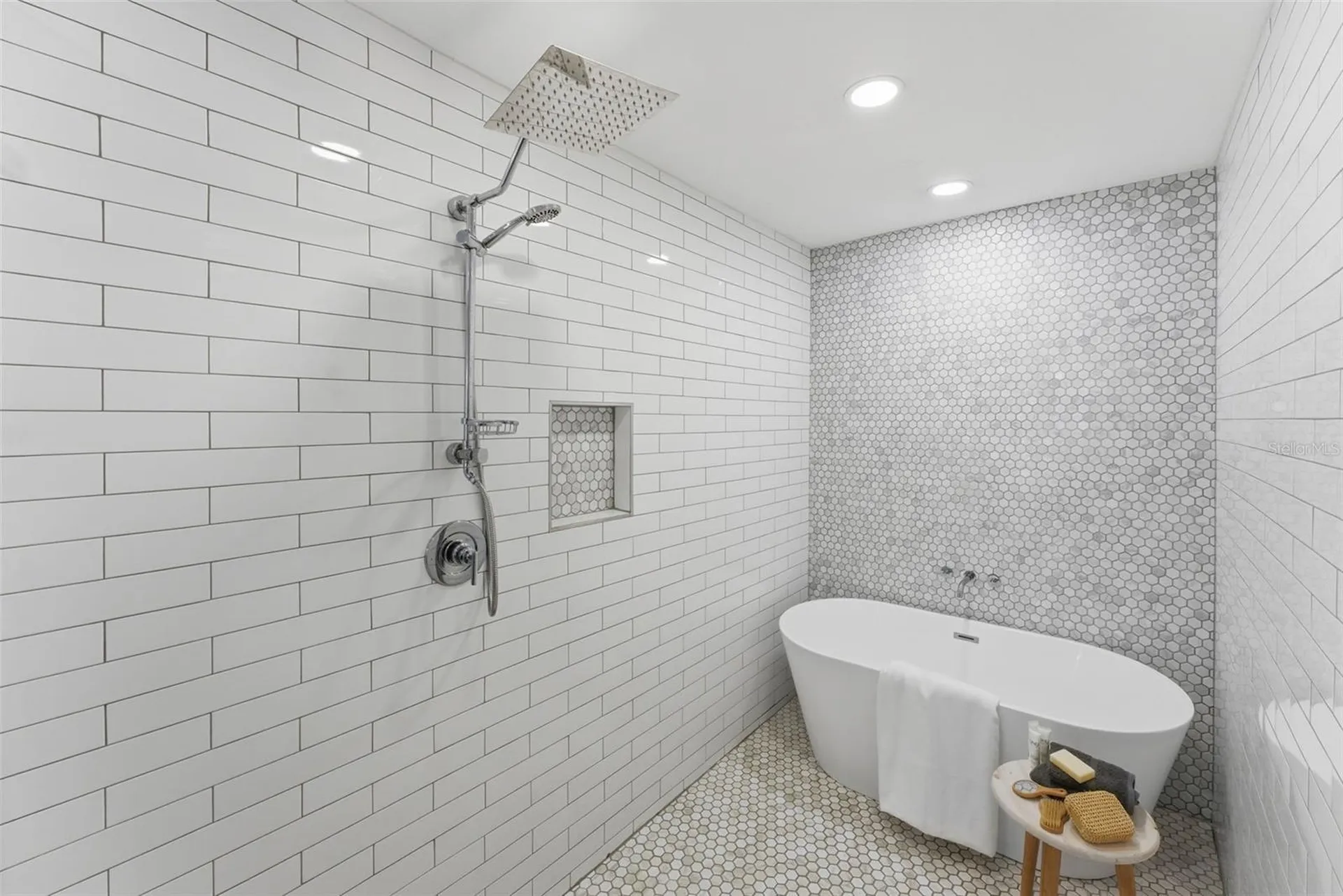 1566 Woodfield Court Lutz FL 33558