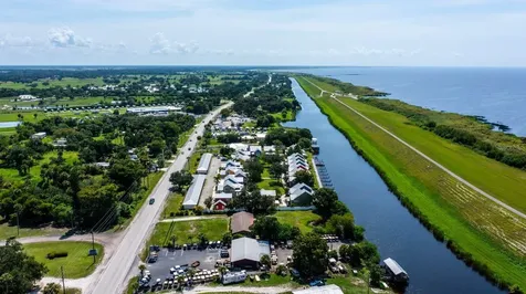 4334 Us Highway 441 SE Okeechobee FL 34974