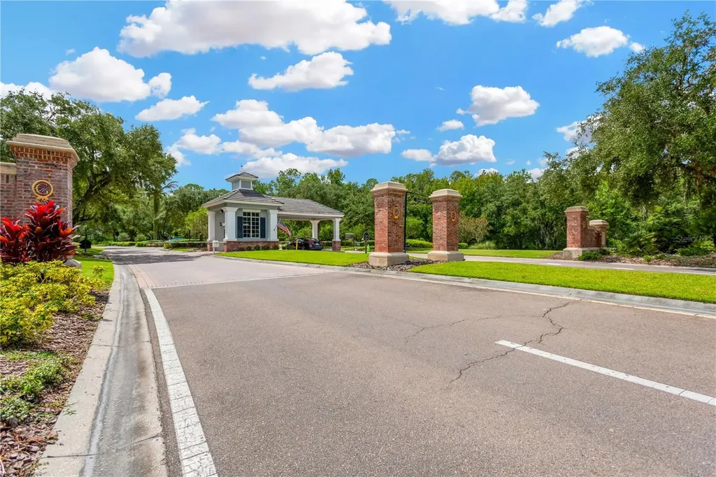 8307 Manor Club Circle Tampa FL 33647