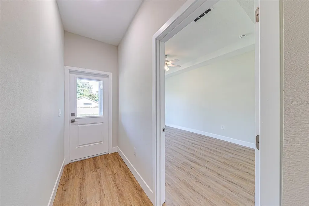 249 N Pine Avenue Oviedo FL 32765