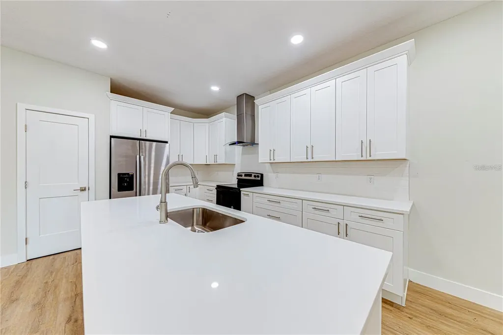 249 N Pine Avenue Oviedo FL 32765