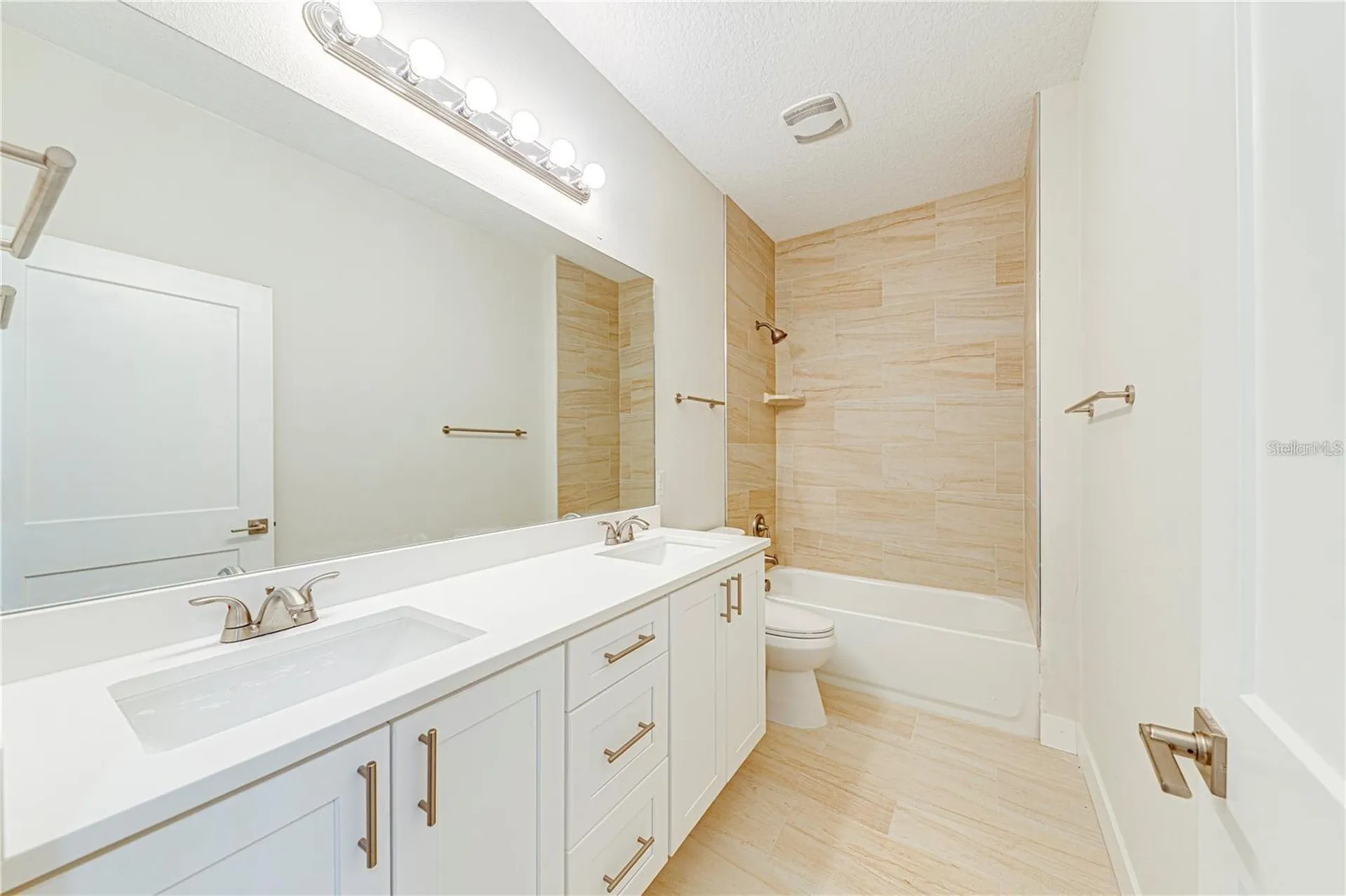 249 N Pine Avenue Oviedo FL 32765