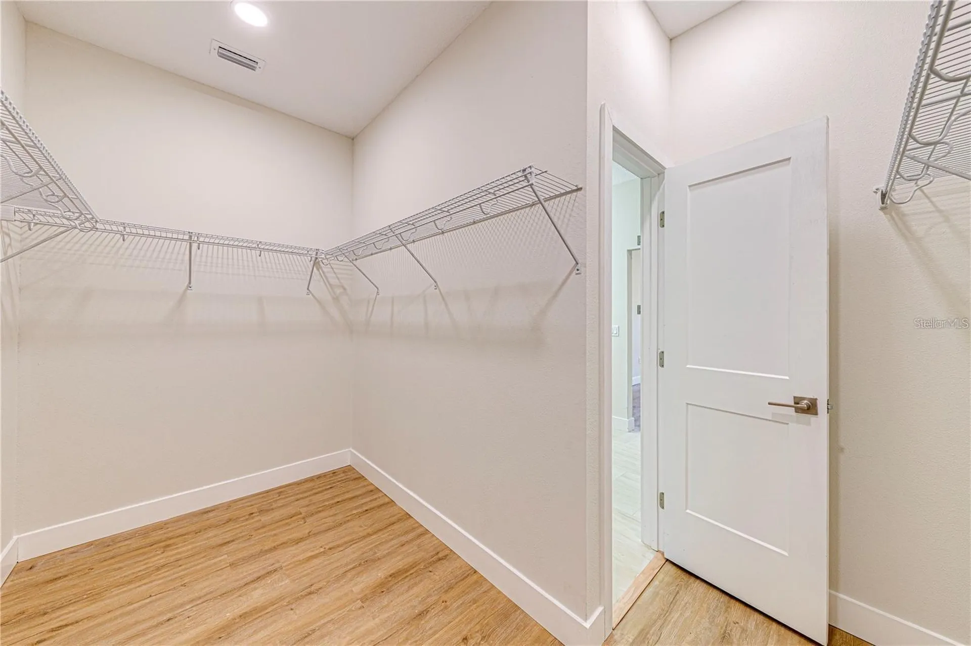 249 N Pine Avenue Oviedo FL 32765