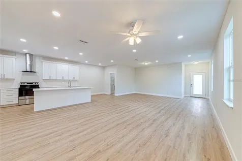 249 N Pine Avenue Oviedo FL 32765