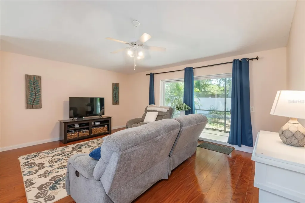 8426 Poydras Lane Tampa FL 33635
