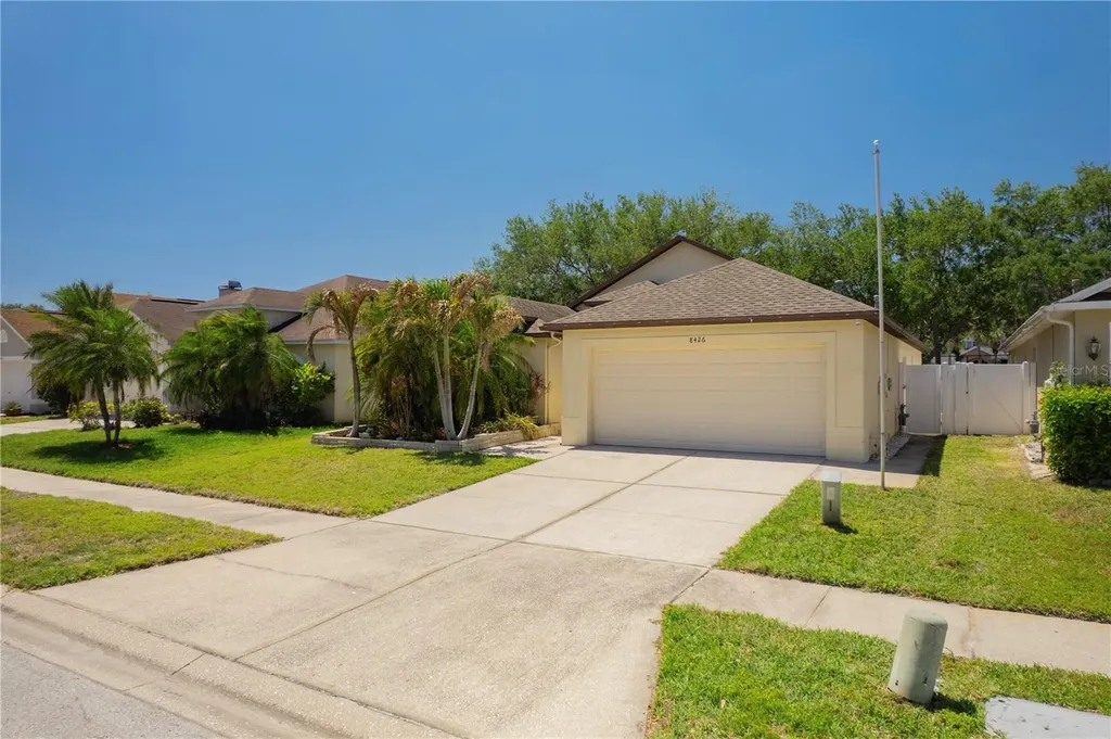 8426 Poydras Lane Tampa FL 33635
