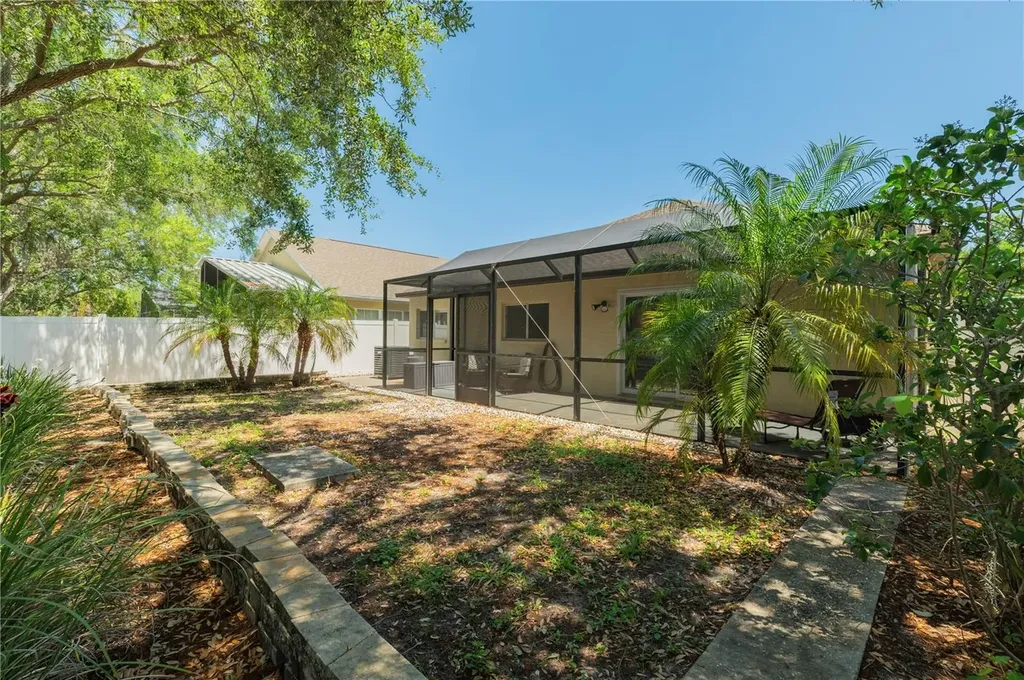 8426 Poydras Lane Tampa FL 33635