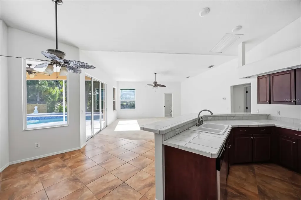562 Oak Bay Drive Osprey FL 34229