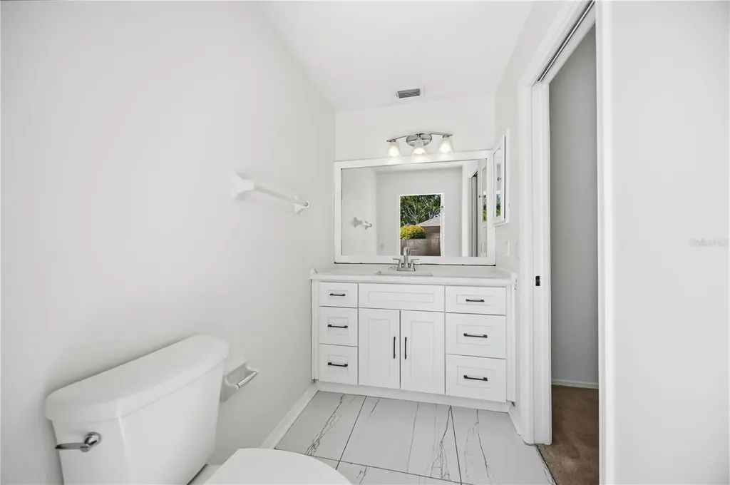 562 Oak Bay Drive Osprey FL 34229