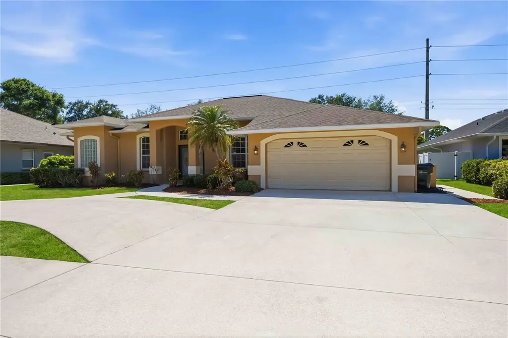 562 Oak Bay Drive Osprey FL 34229