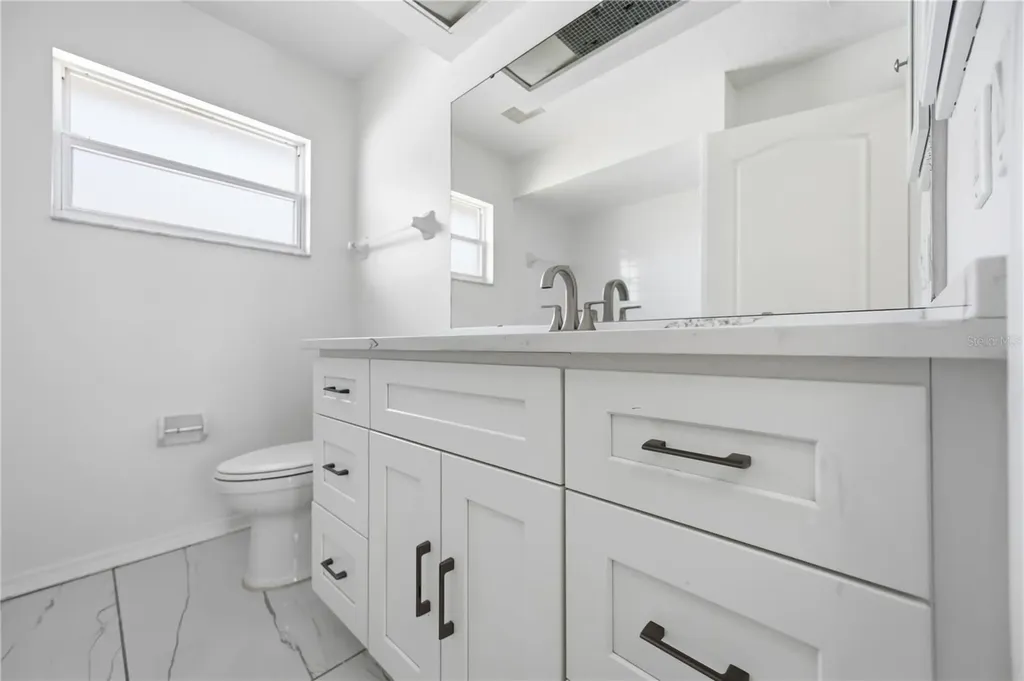 562 Oak Bay Drive Osprey FL 34229