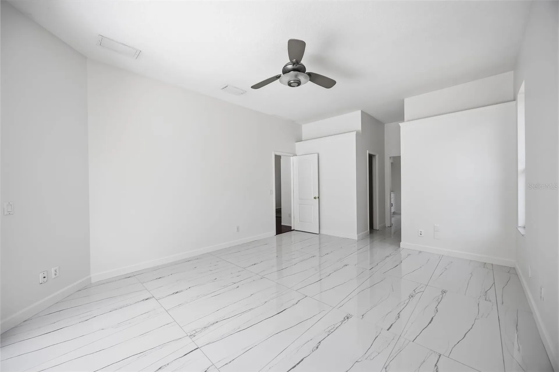562 Oak Bay Drive Osprey FL 34229