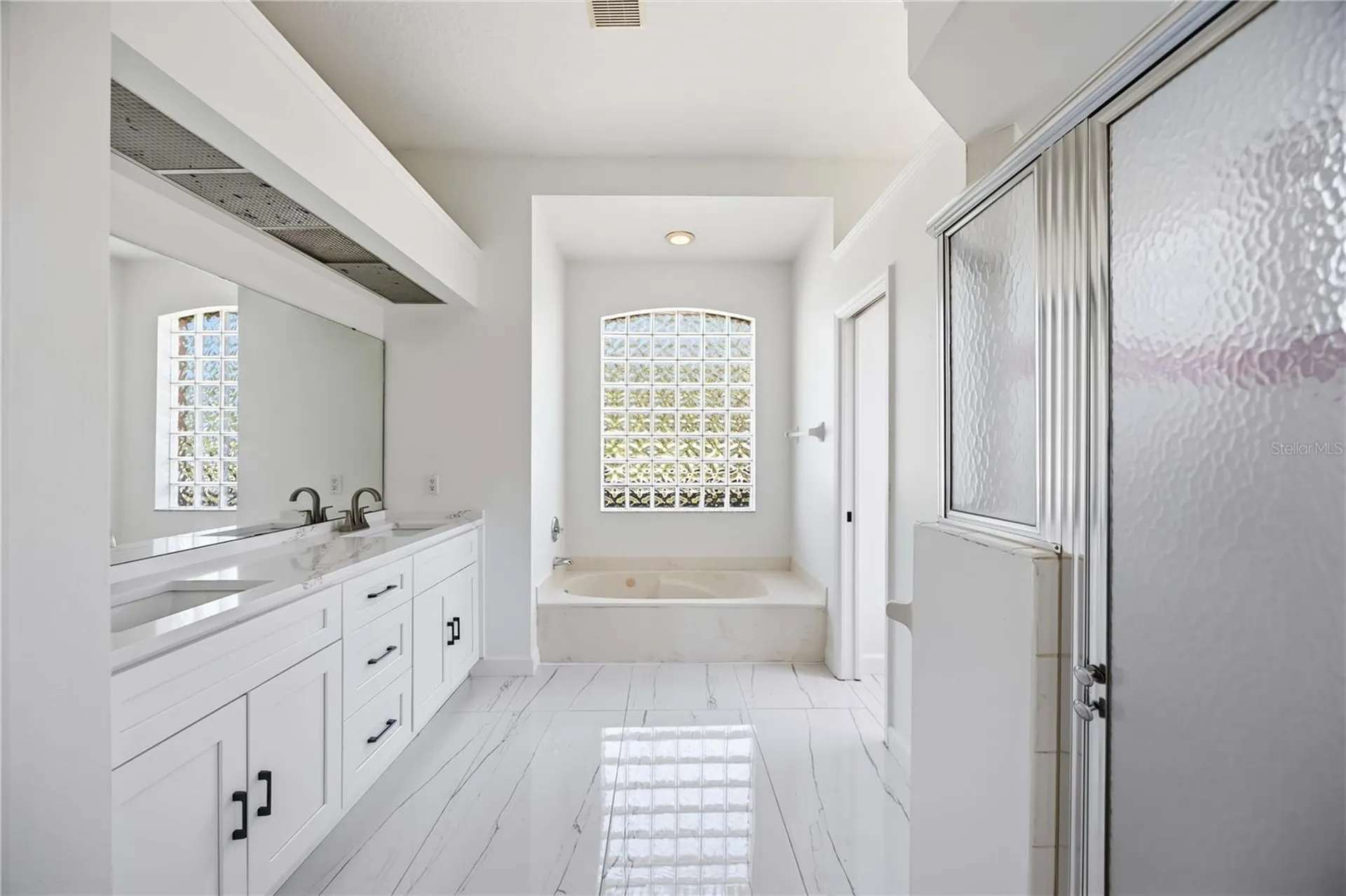 562 Oak Bay Drive Osprey FL 34229