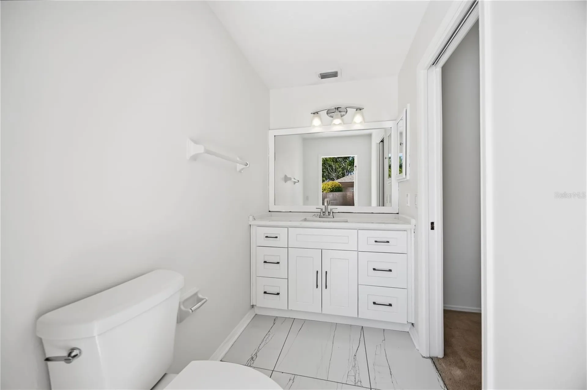 562 Oak Bay Drive Osprey FL 34229
