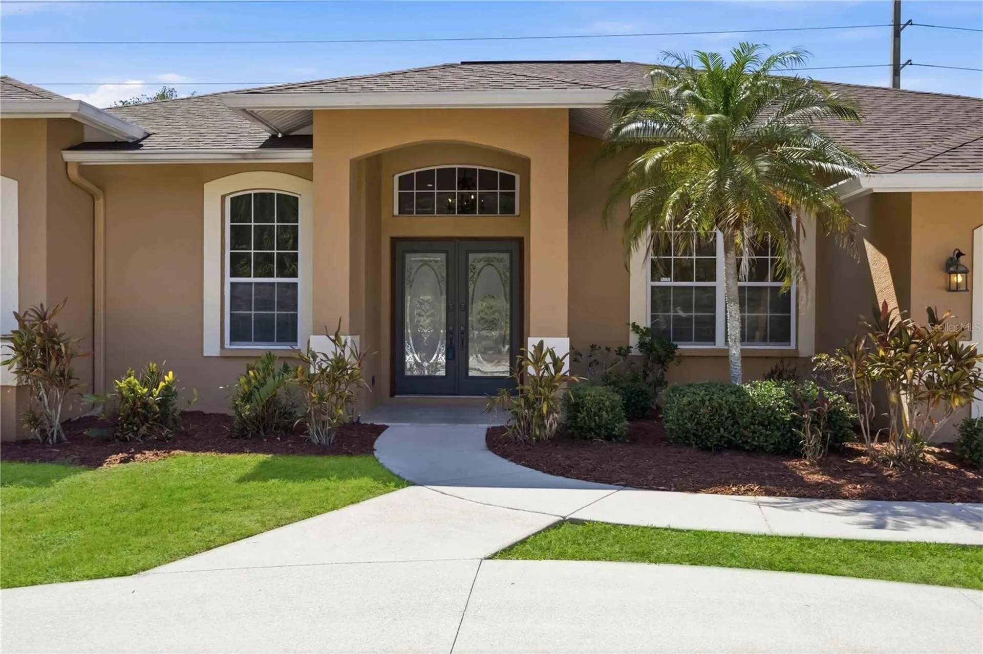 562 Oak Bay Drive Osprey FL 34229