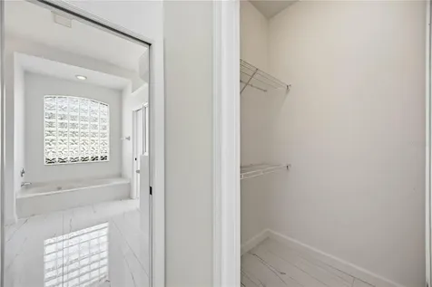 562 Oak Bay Drive Osprey FL 34229