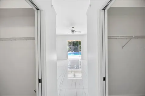 562 Oak Bay Drive Osprey FL 34229