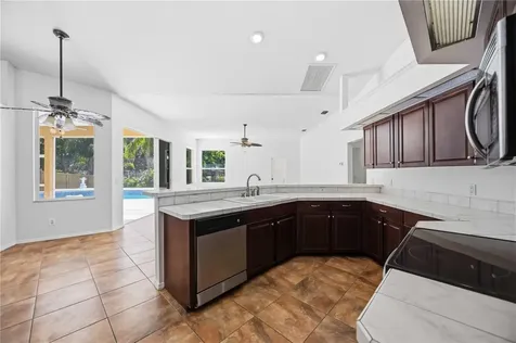 562 Oak Bay Drive Osprey FL 34229