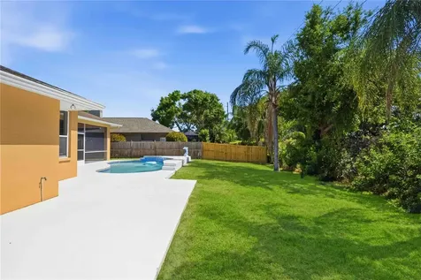 562 Oak Bay Drive Osprey FL 34229