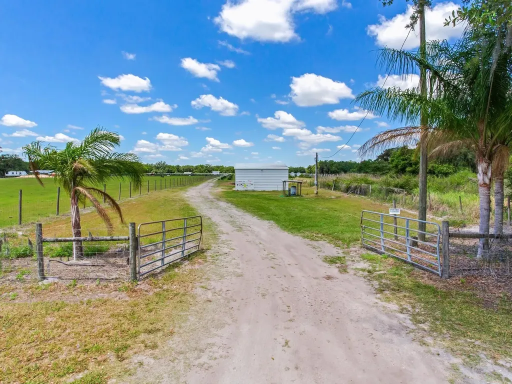 3674 E State Road 64 Zolfo Springs FL 33890