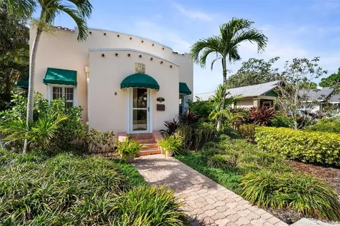 762 23rd Avenue N St Petersburg FL 33704