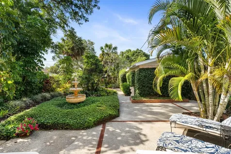 762 23rd Avenue N St Petersburg FL 33704