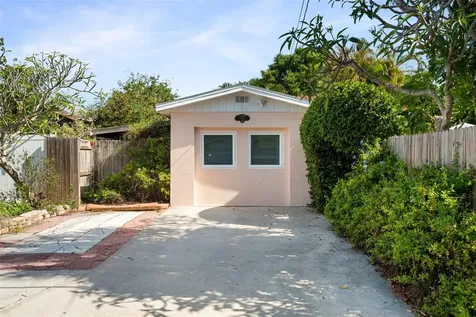 762 23rd Avenue N St Petersburg FL 33704