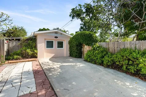 762 23rd Avenue N St Petersburg FL 33704