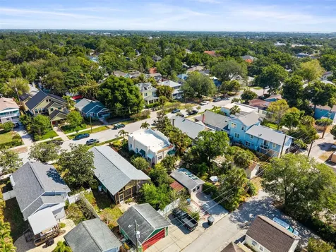 762 23rd Avenue N St Petersburg FL 33704