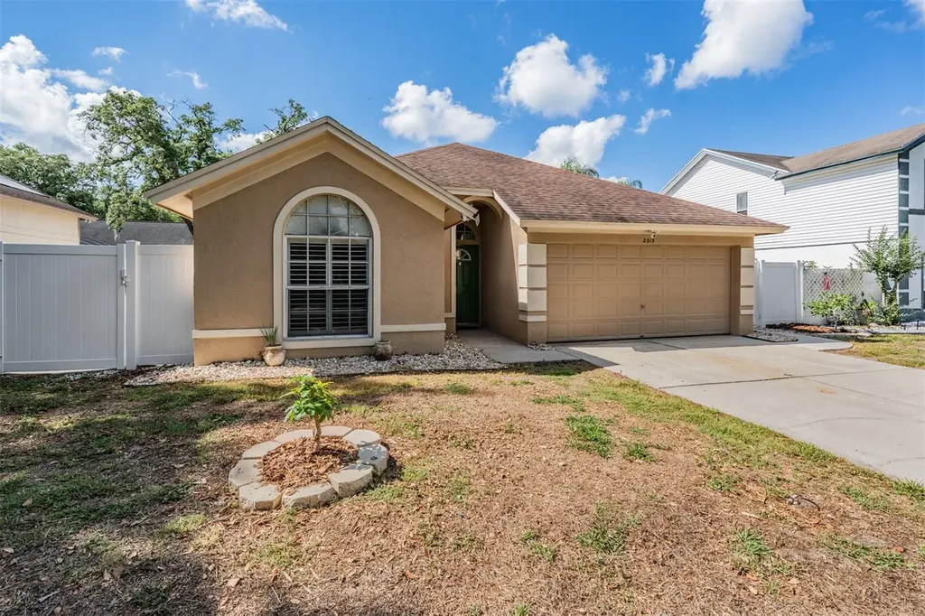 2315 Lyncrest Court Valrico FL 33596