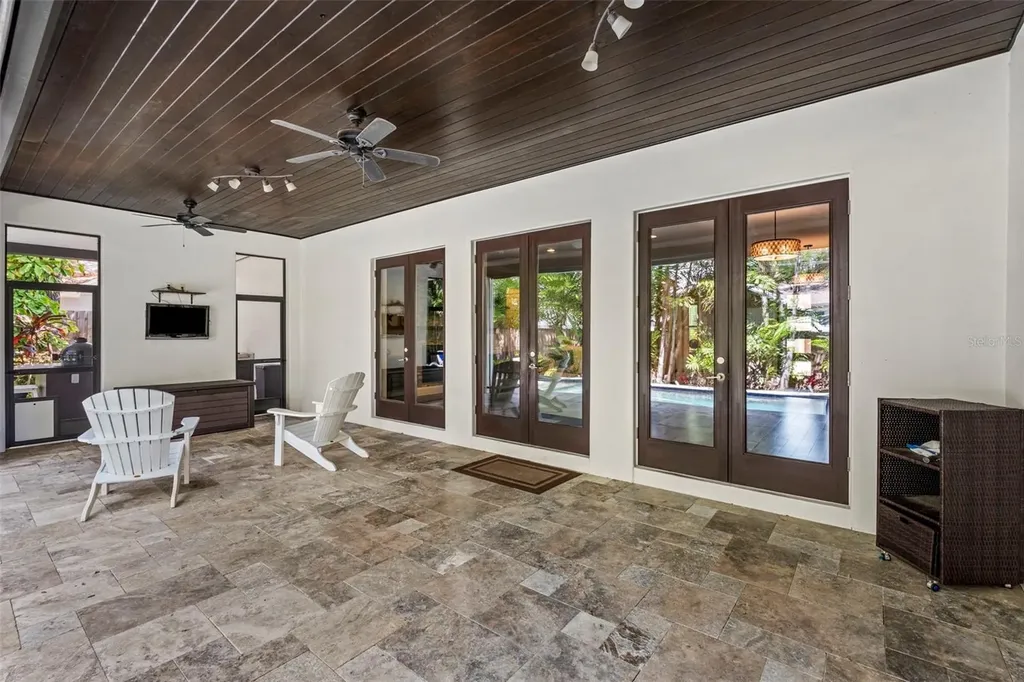 3211 W Bay Villa Avenue Tampa FL 33611
