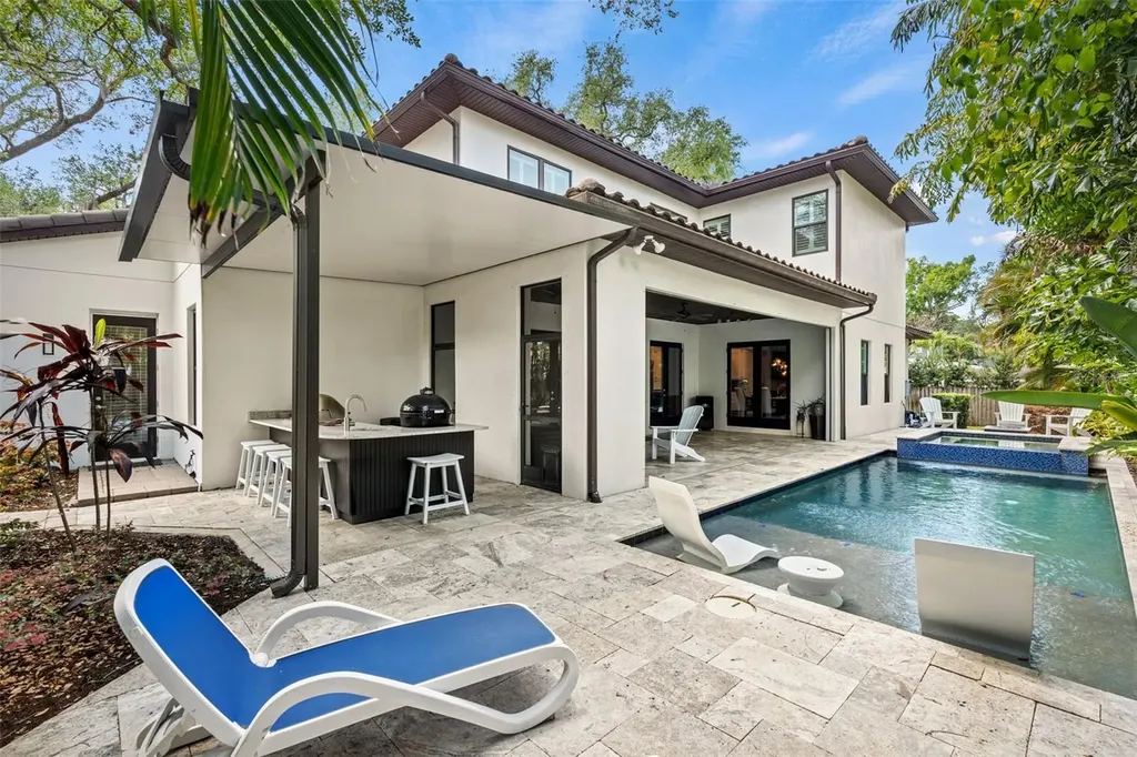 3211 W Bay Villa Avenue Tampa FL 33611